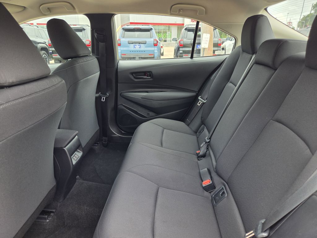 Used 2025 Ice Toyota LE image 26