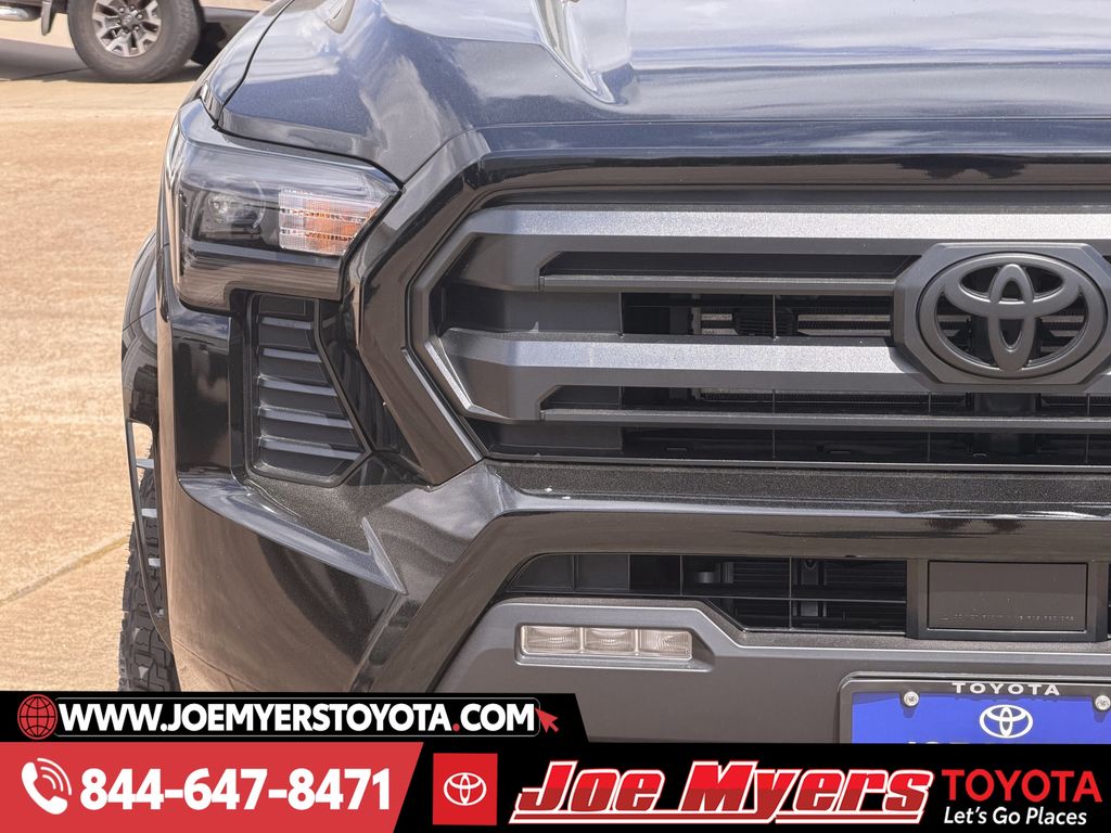 New 2026 Black Toyota SR5 image 5