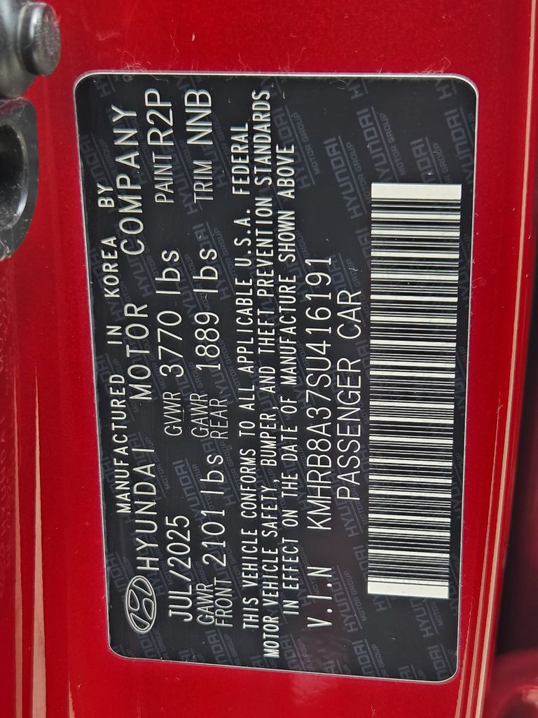 Used 2025 Ultimate Red Hyundai SE image 29