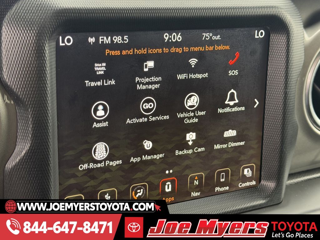 Used 2018 Bright White Clearcoat Jeep Unlimited Sahara image 17