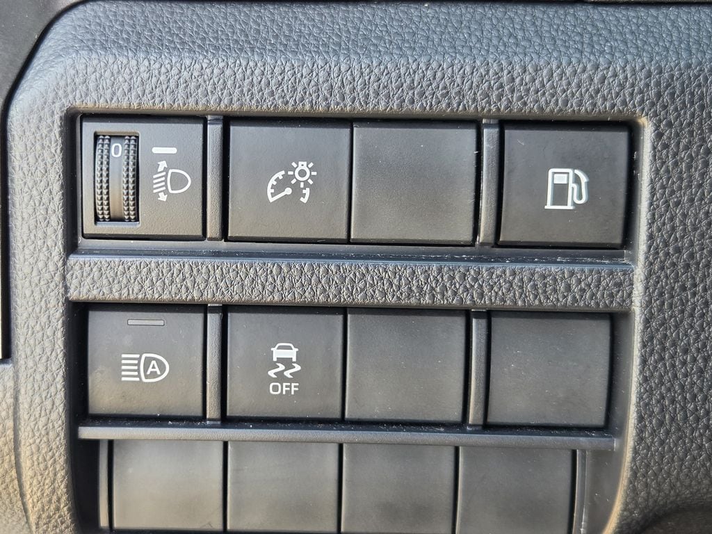 Used 2025 Ice Toyota SR5 image 24