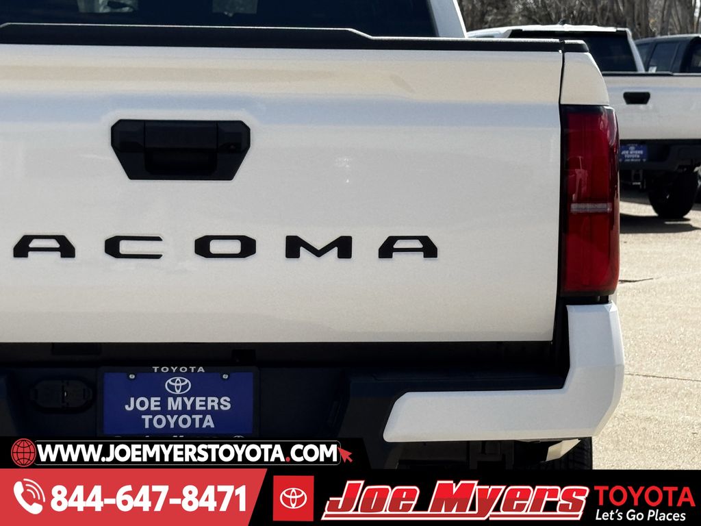 New 2026 Ice Cap Toyota SR5 image 9