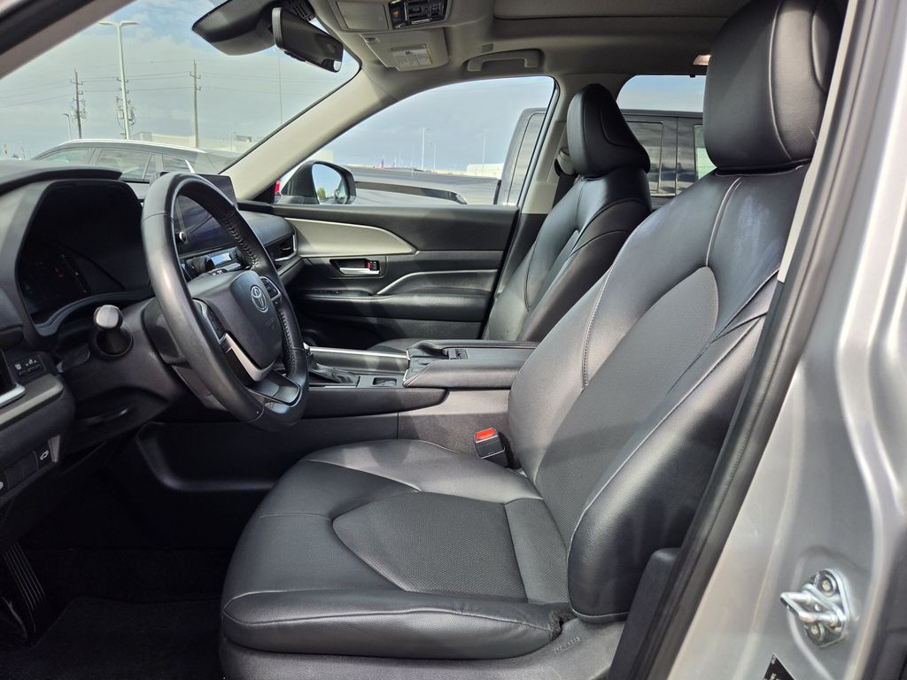 Used 2025 Celestial Silver Metallic Toyota XLE image 27