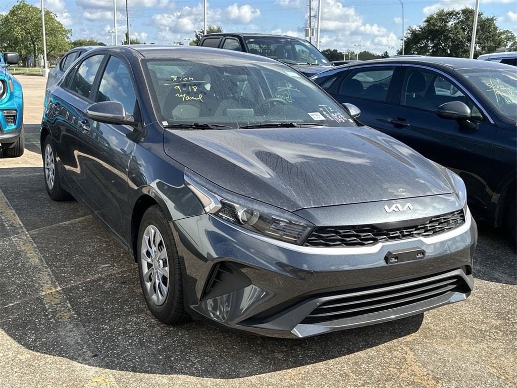 Used 2023 Kia Forte LX with VIN 3KPF24AD5PE568517 for sale in Houston, TX