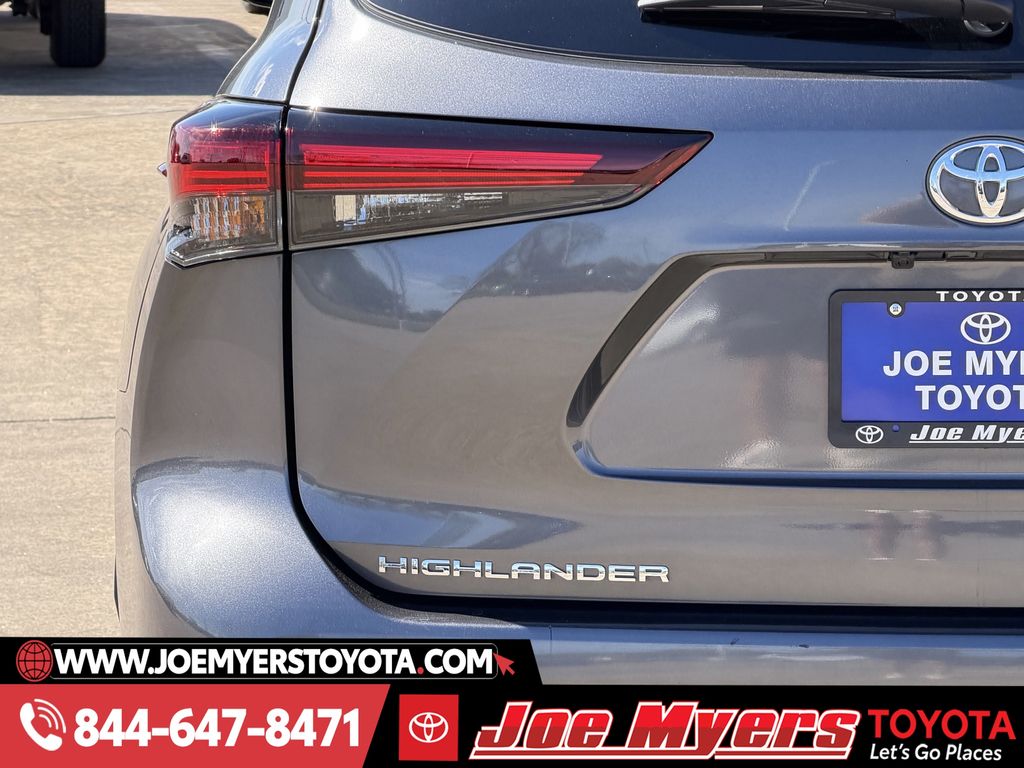 Used 2025 Magnetic Gray Metallic Toyota LE image 10