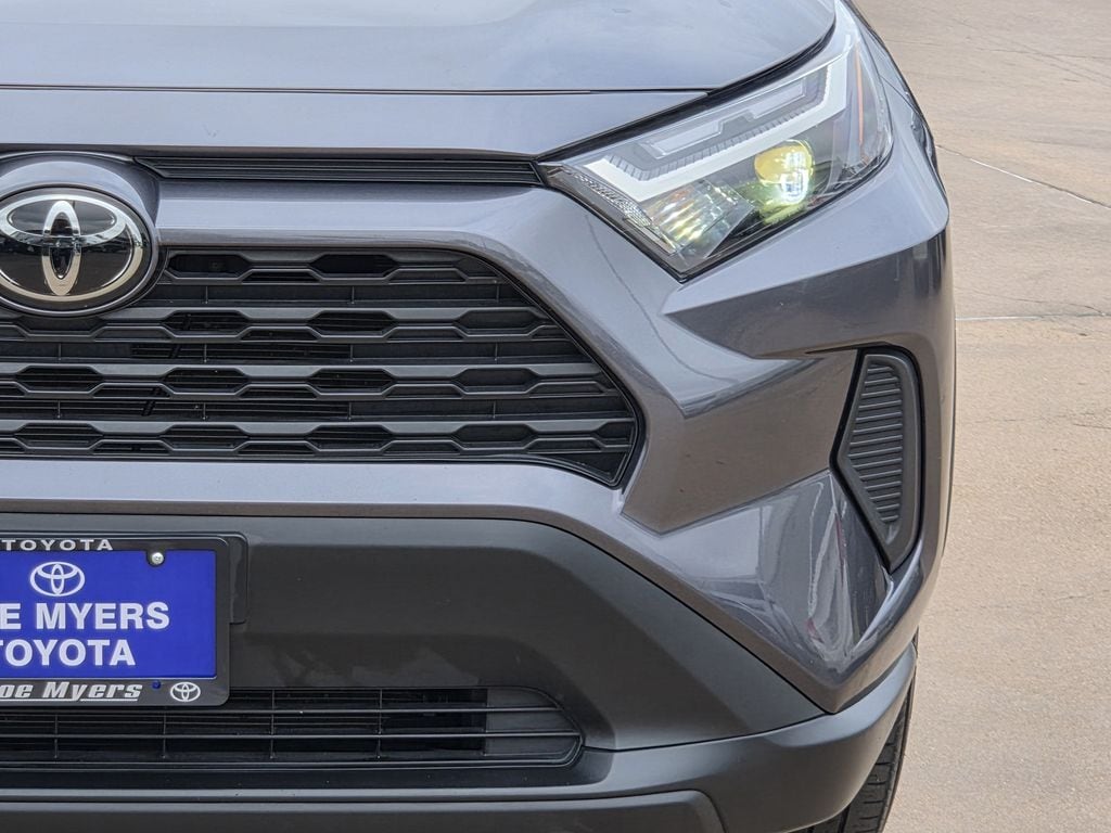 Used 2025 Magnetic Gray Metallic Toyota LE image 4
