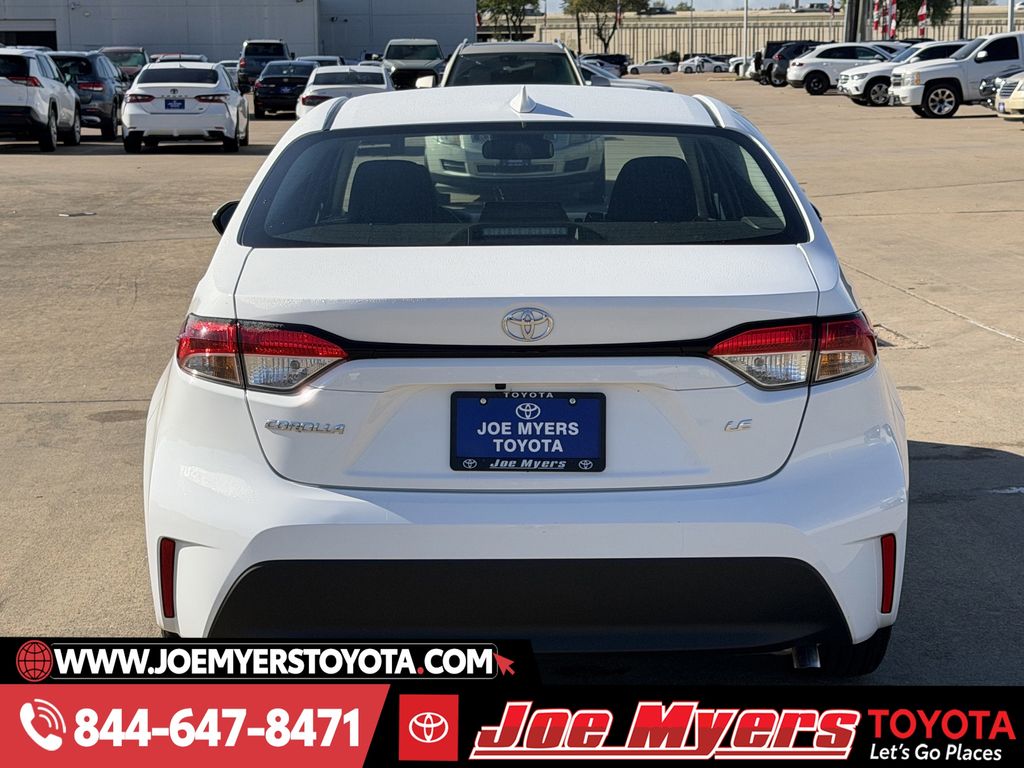 Used 2025 Ice Cap Toyota LE image 8