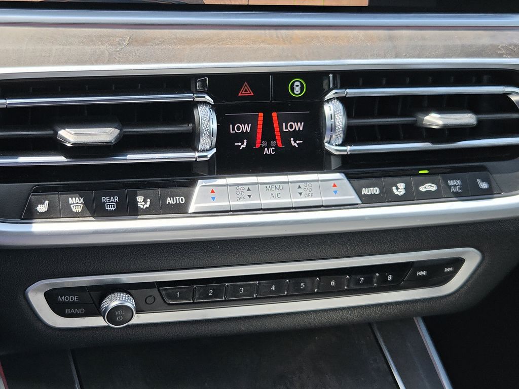 Used 2023 Black Sapphire Metallic BMW sDrive40i image 19