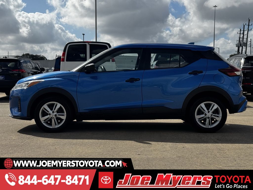 Used 2021 Electric Blue Metallic Nissan S image 6