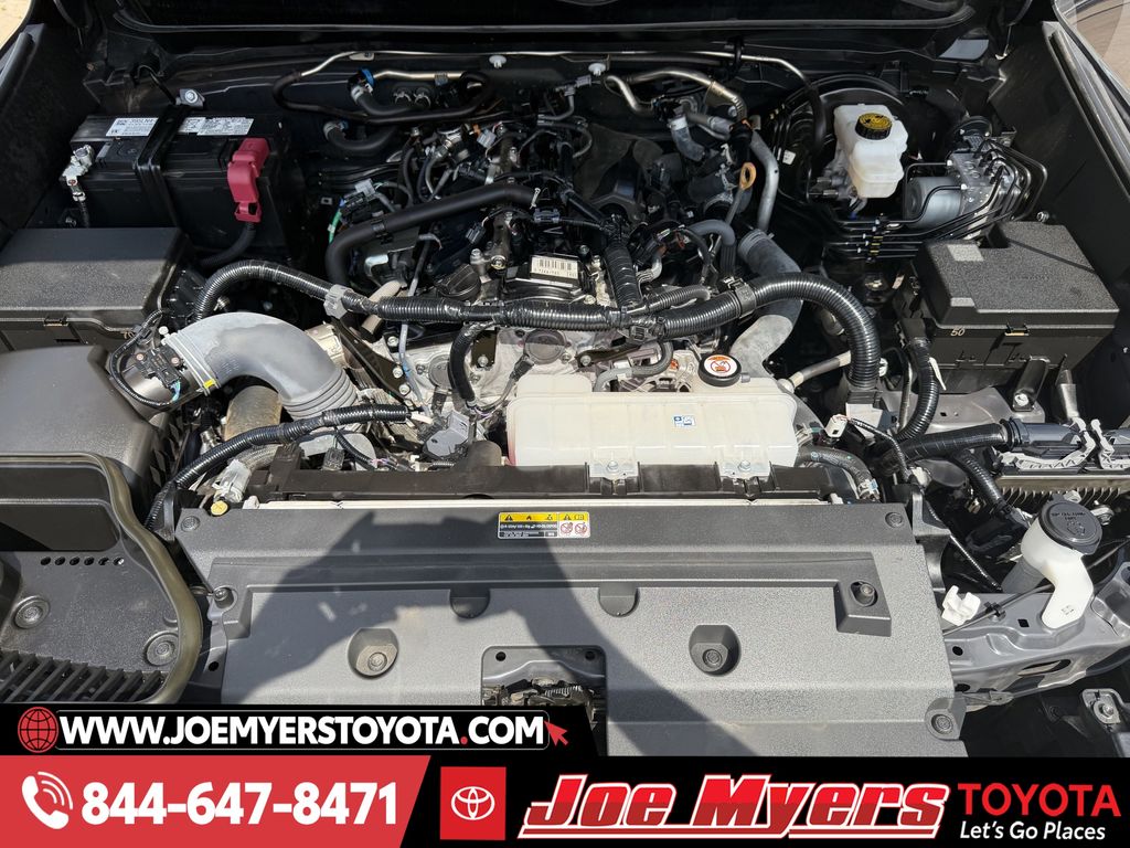 Used 2025 Underground Toyota SR5 image 30