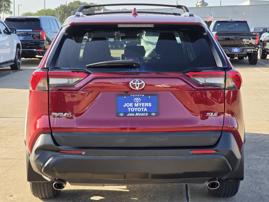 Used 2023 Pearl Toyota XLE image 8