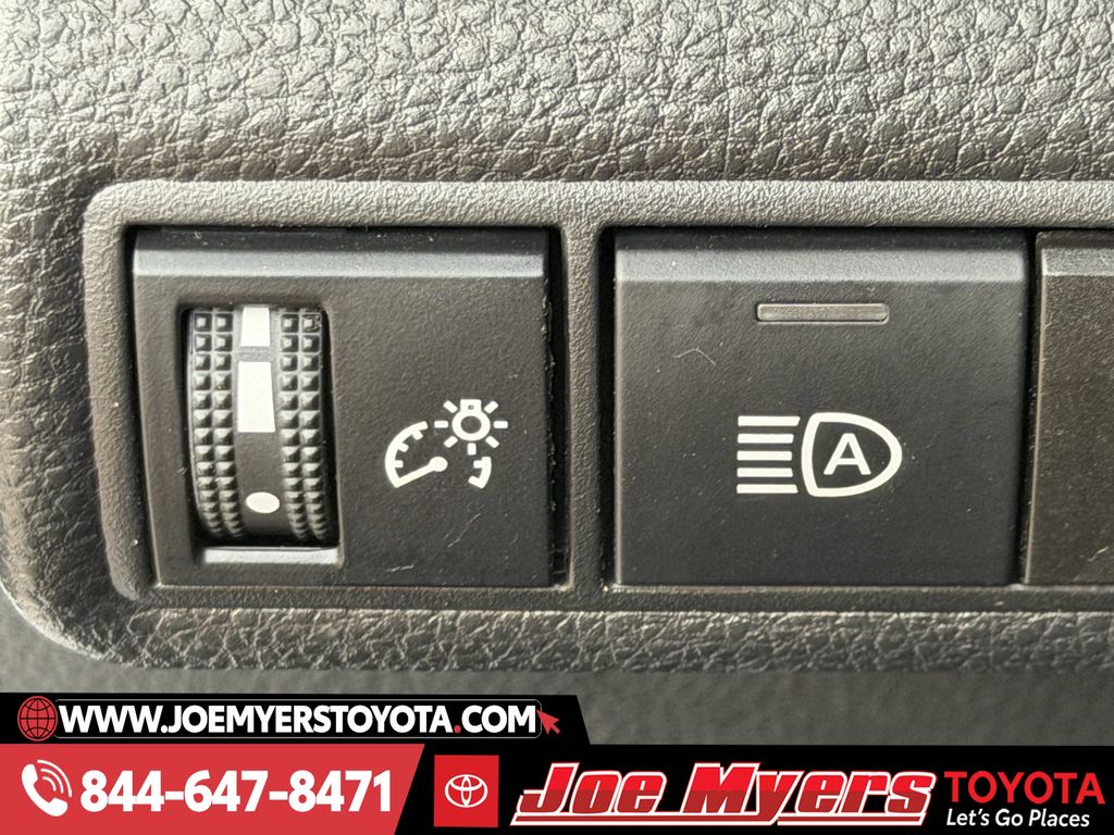 Used 2025 Ice Cap Toyota LE image 13