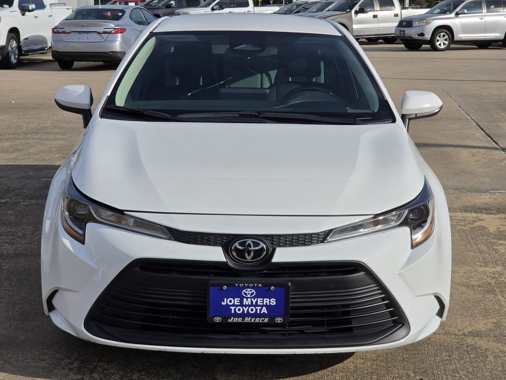 Used 2024 Ice Toyota LE image 3