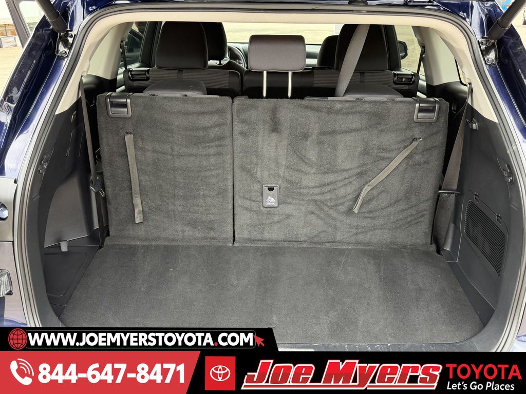 Used 2025 Blueprint Toyota LE image 30