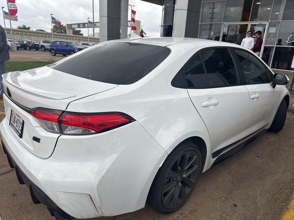 2023 Toyota Corolla SE photo 4