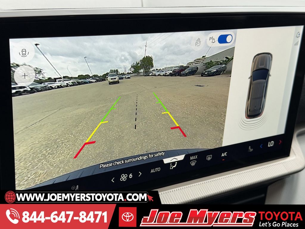 Used 2025 Vapor Blue Metallic Ford Active image 19