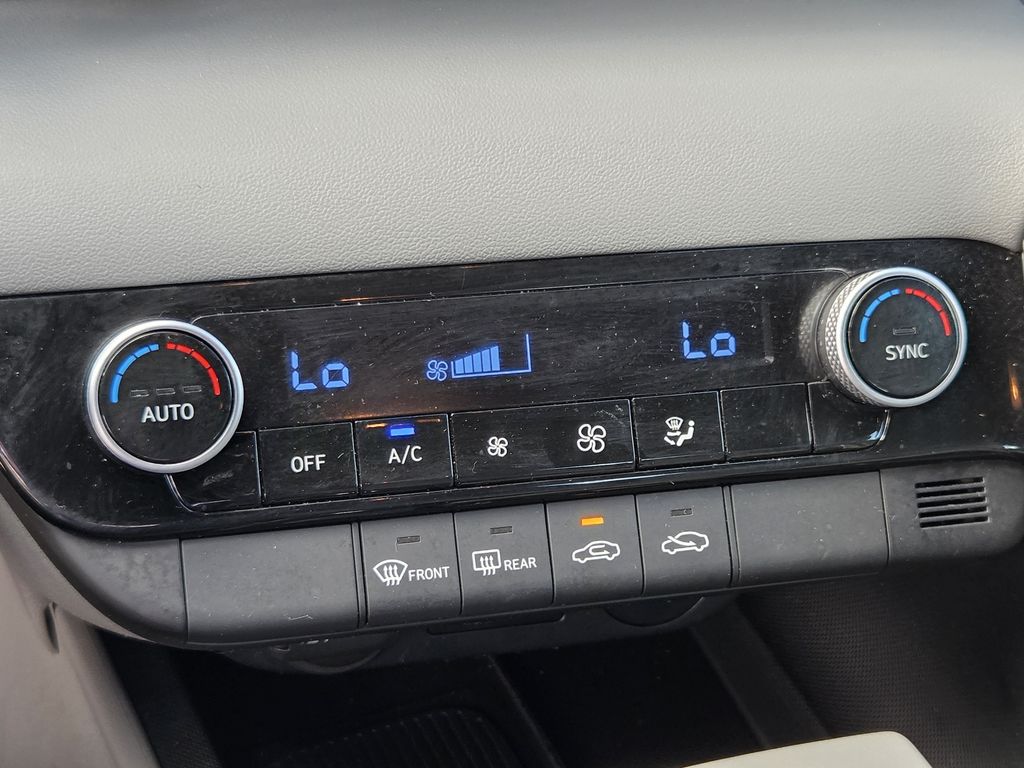 Used 2026 Fluid Metal Hyundai SEL Sport image 19