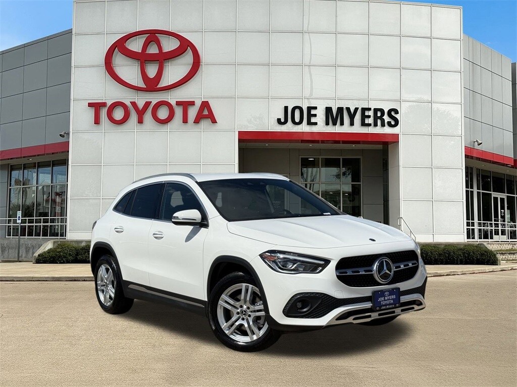 2023 Mercedes Benz GLA 250 4MATIC photo 2