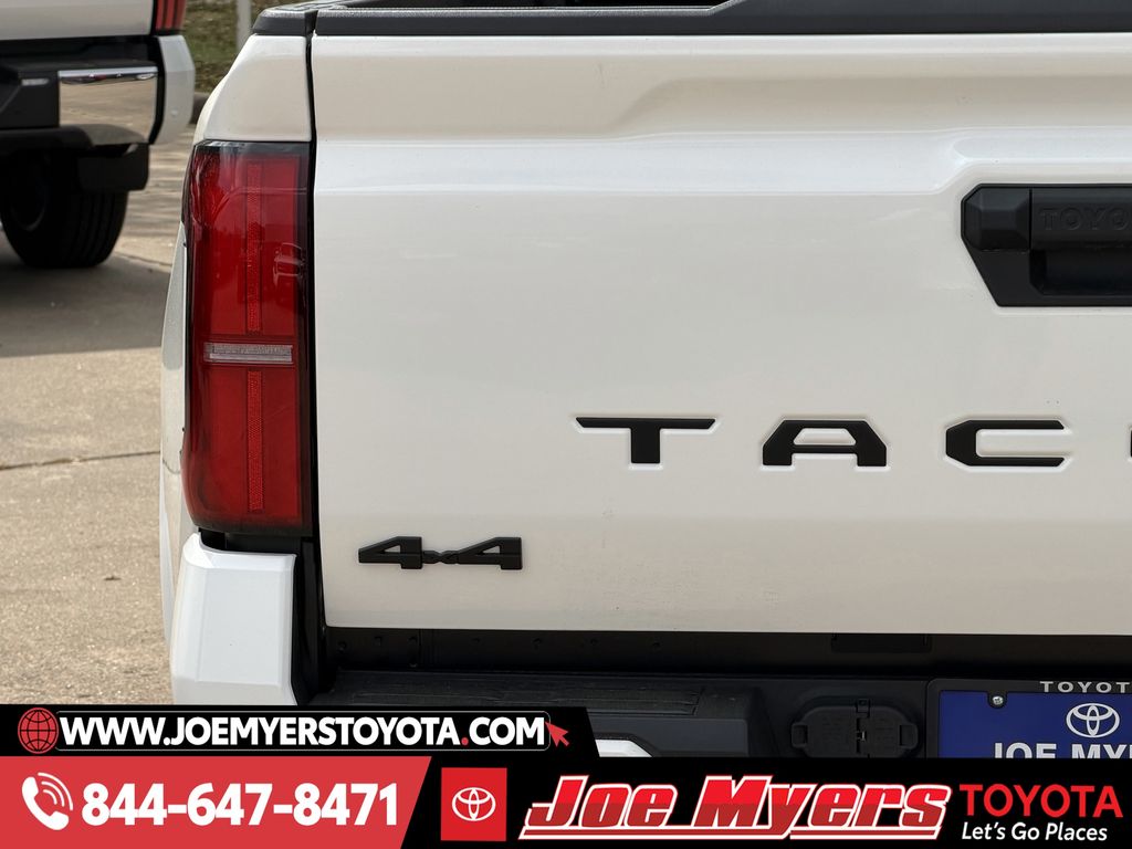 New 2026 Ice Cap Toyota SR5 image 10