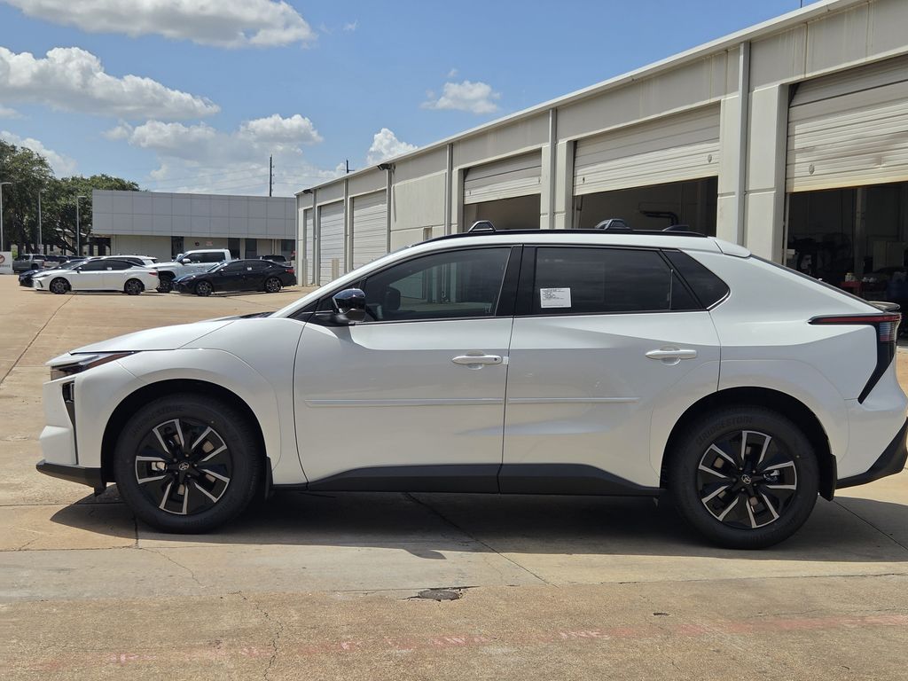 New 2026 Wind Chill Pearl Toyota XLE image 6