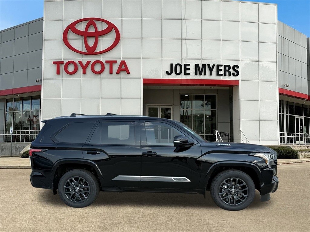 2026 Toyota Sequoia Platinum photo 3