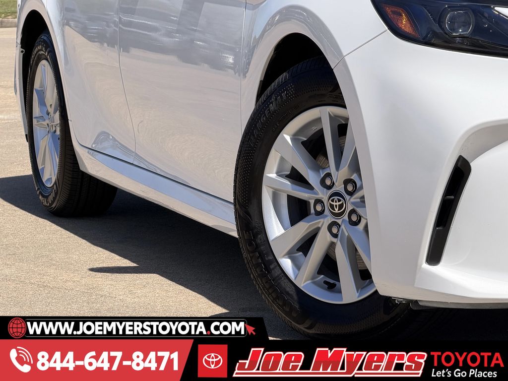 Used 2025 Ice Cap Toyota LE image 12