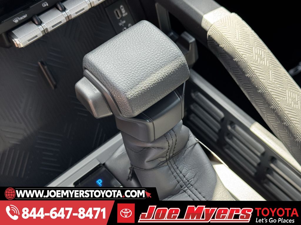 New 2026 Ice Cap Toyota SR5 image 19