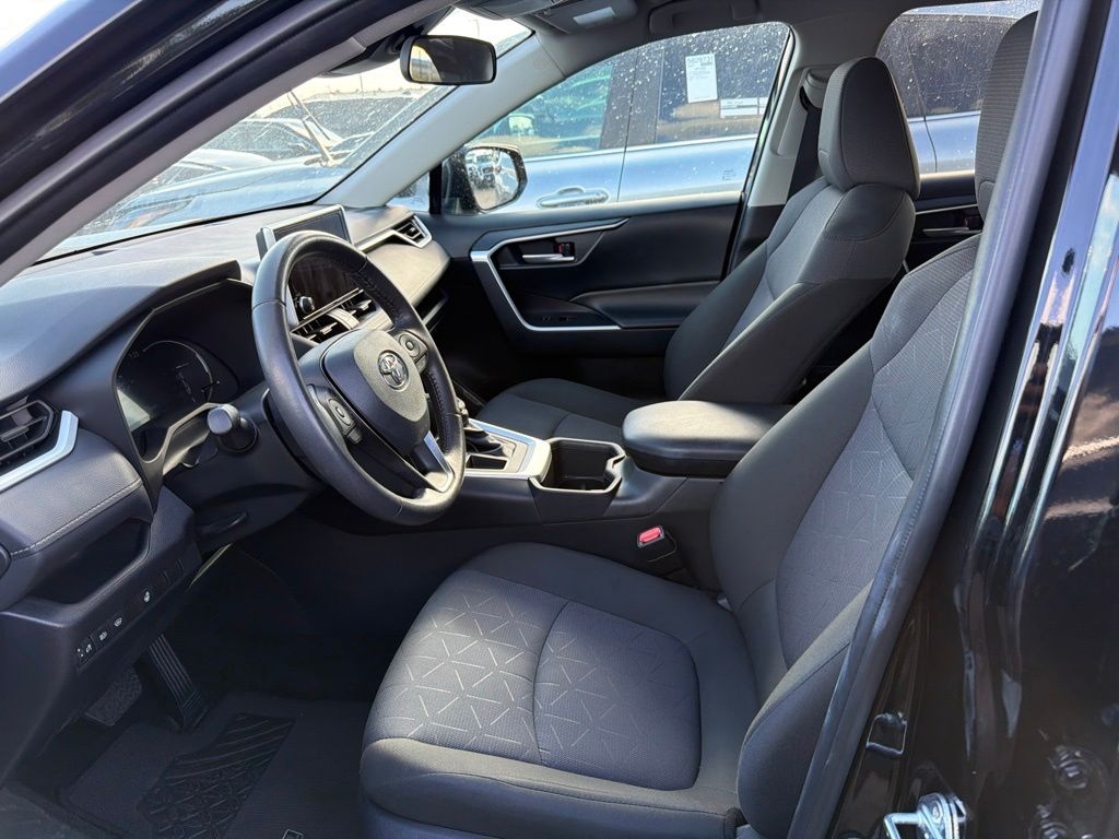 Used 2025 Toyota RAV4 XLE SUV