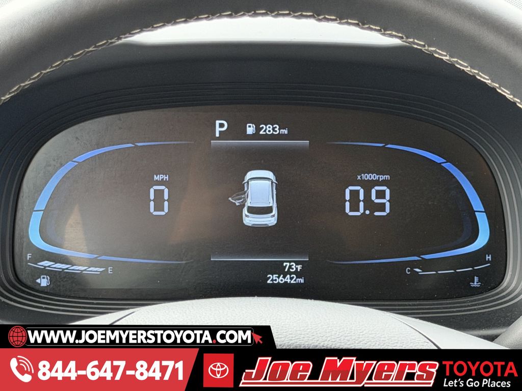 Used 2025 Ultimate Red Hyundai SEL image 15