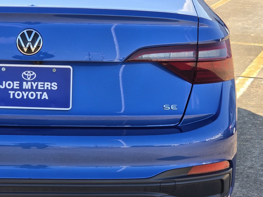 Used 2024 Blue Volkswagen 1.5T SE image 9
