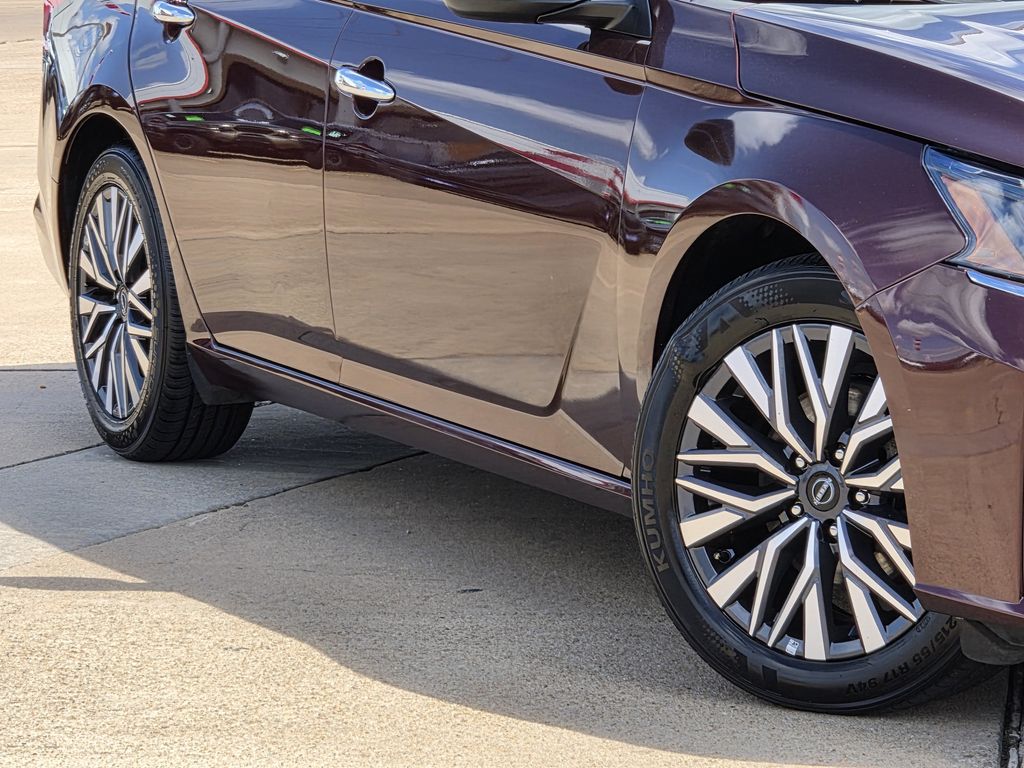 Used 2025 Garnet Pearl Metallic Nissan 2.5 SV image 11