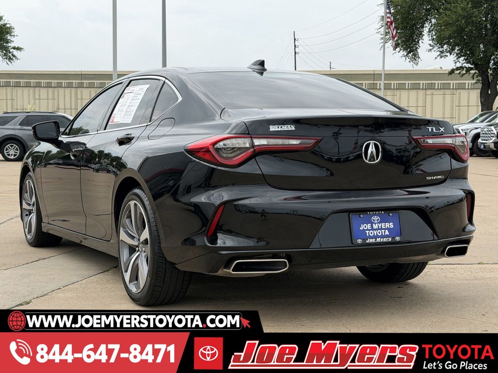 Used 2023 Majestic Black Pearl Acura Advance image 7