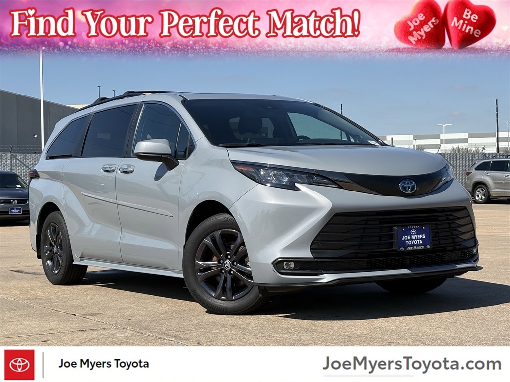 2024 Toyota Sienna Woodland Edition