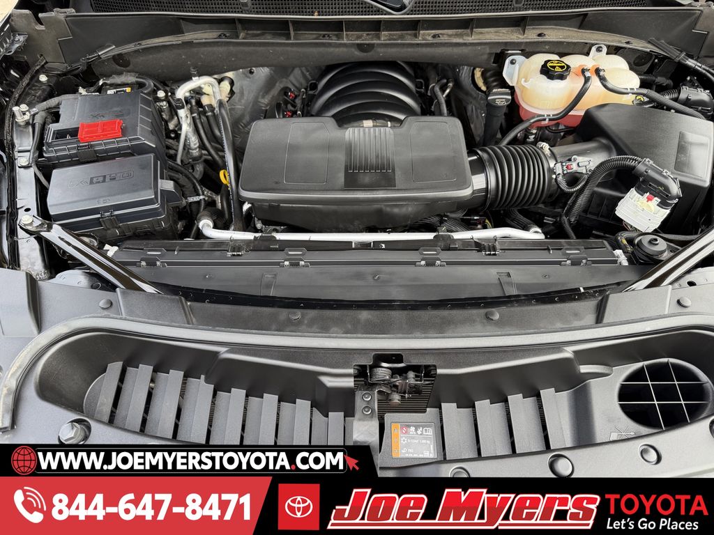 Used 2025 Onyx Black GMC Denali image 30