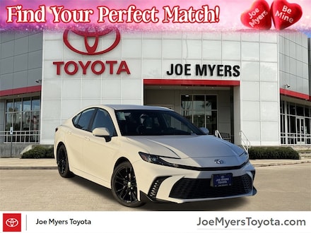 2025 Toyota Camry SE Sedan