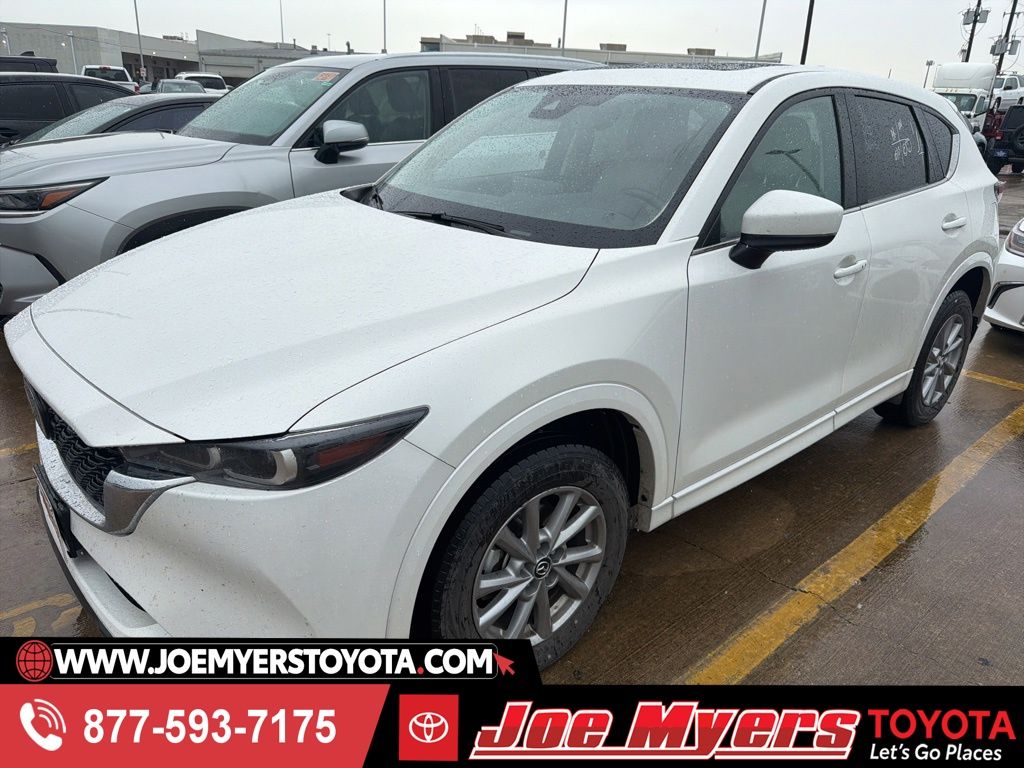 2025 Mazda CX-5 S Preferred package Auto AWD's photo