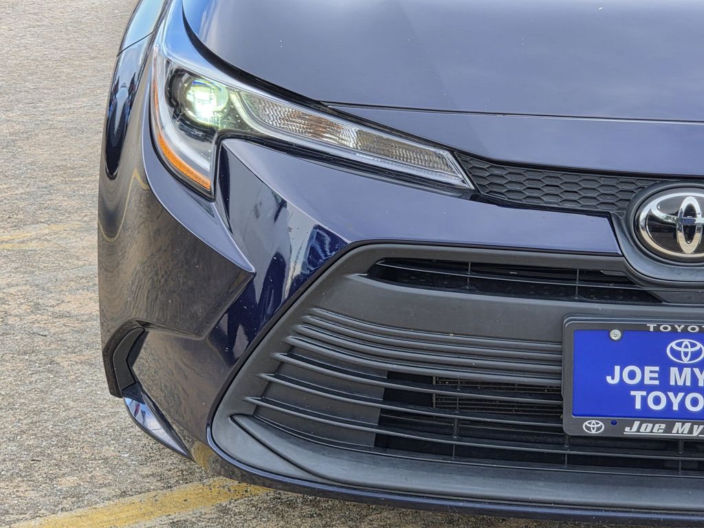 Used 2023 Blueprint Toyota LE image 5