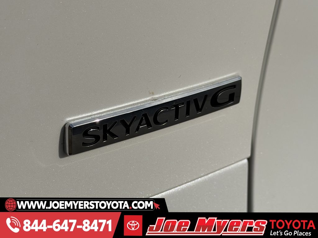 Used 2025 Snowflake White Pearl Mica Mazda 2.5 S Preferred Package image 11