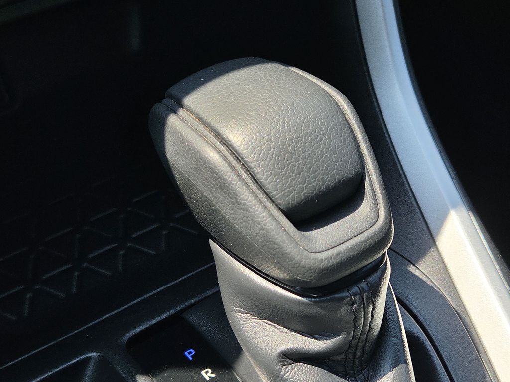 Used 2025 Silver Sky Metallic Toyota XLE image 21