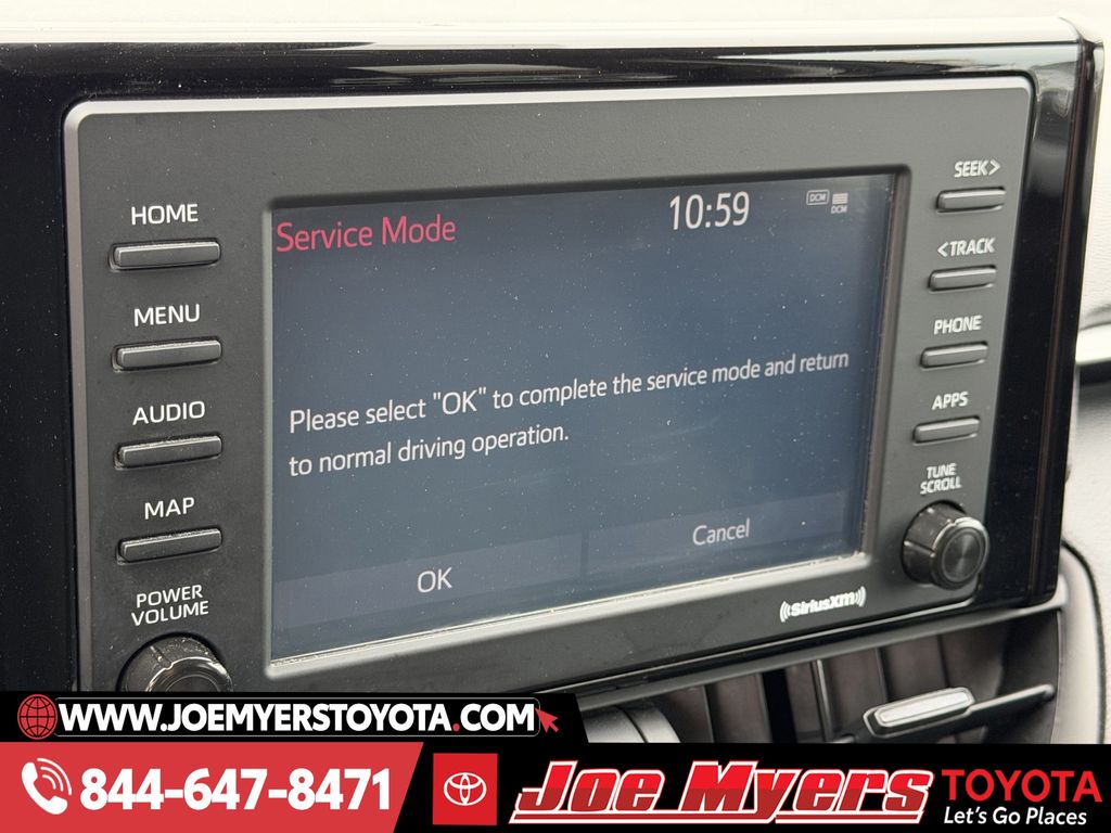 Used 2022 Midnight Black Metallic Toyota XLE image 18