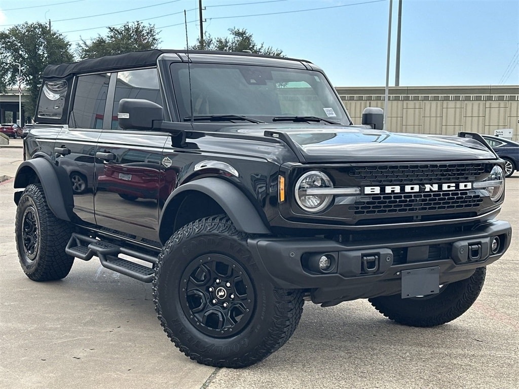 Used 2023 Ford Bronco 4-Door Wildtrak with VIN 1FMEE5DP0PLB04925 for sale in Houston, TX