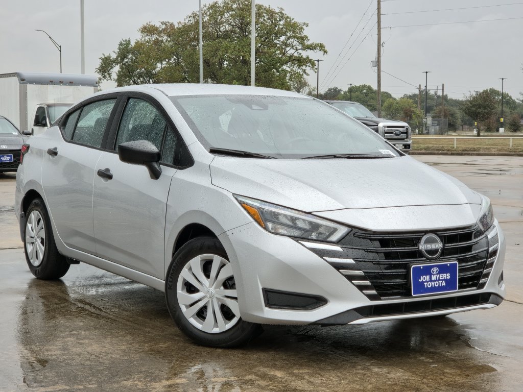 Used 2025 Nissan Versa 1.6 S Sedan