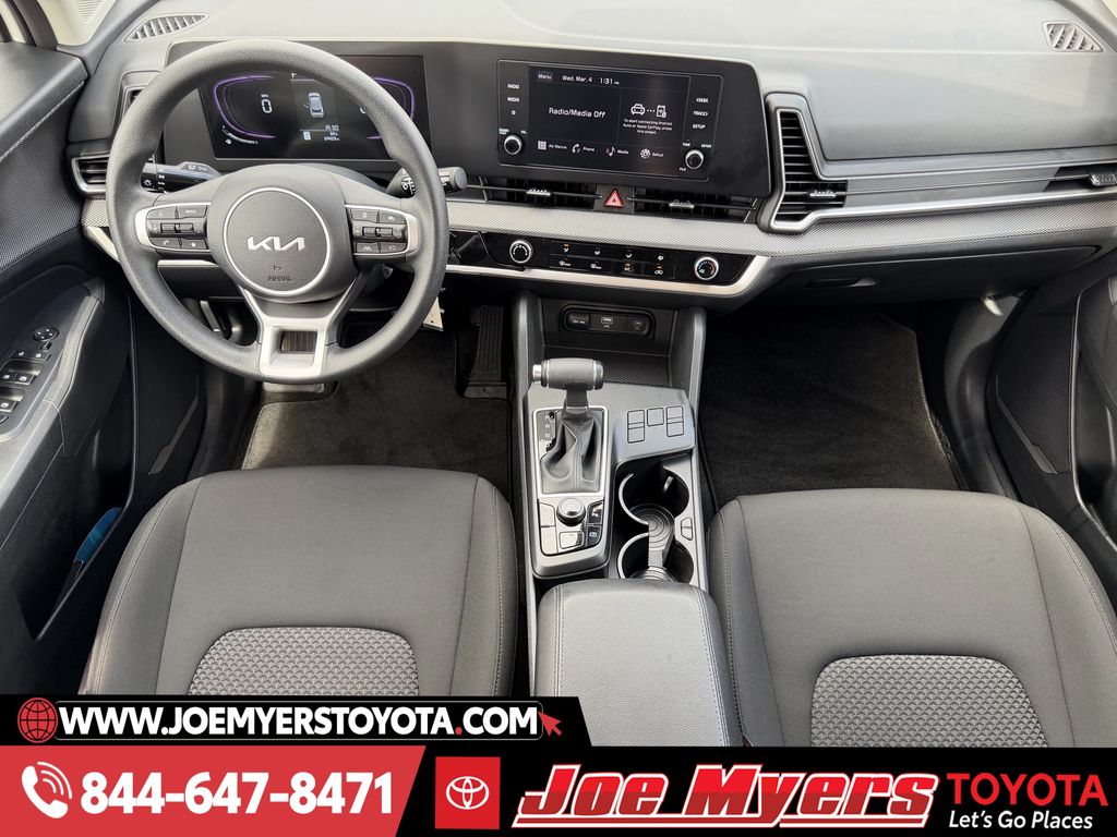 Used 2025 Snow White Pearl Kia LX image 12