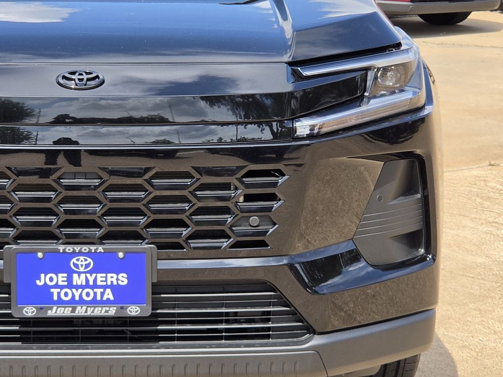 New 2026 Midnight Black Toyota XLE Premium image 4