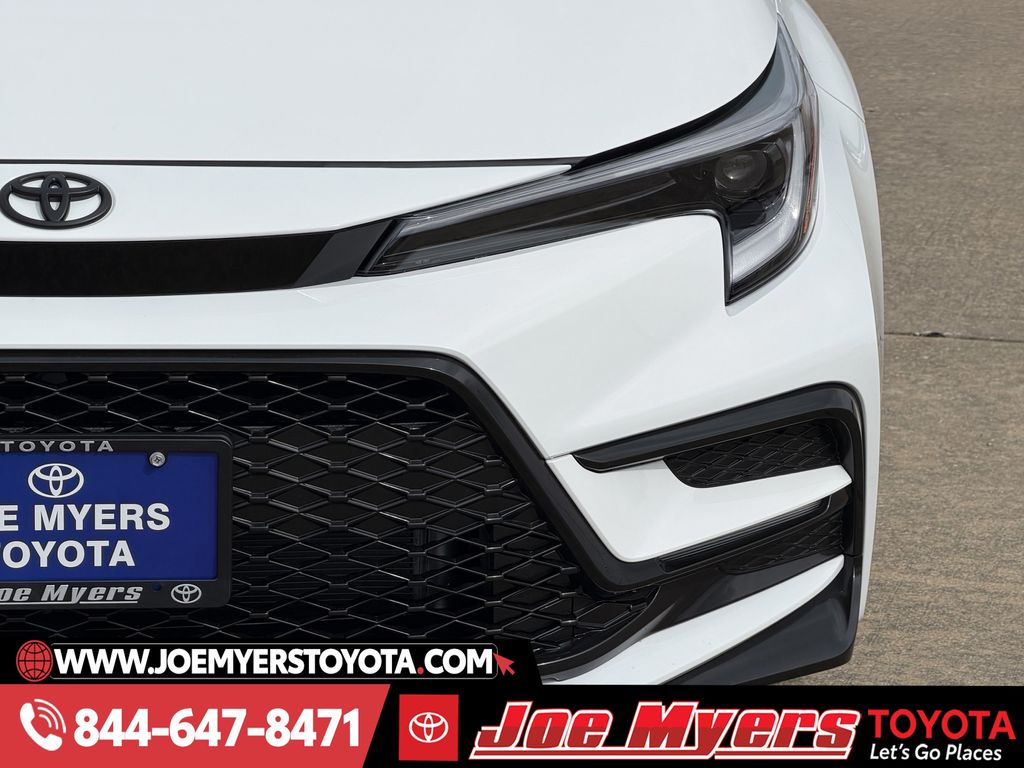 Certified Used 2026 Ice Cap Toyota SE image 4