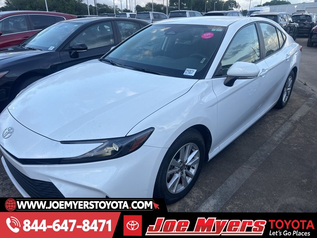 2025 Toyota Camry LE