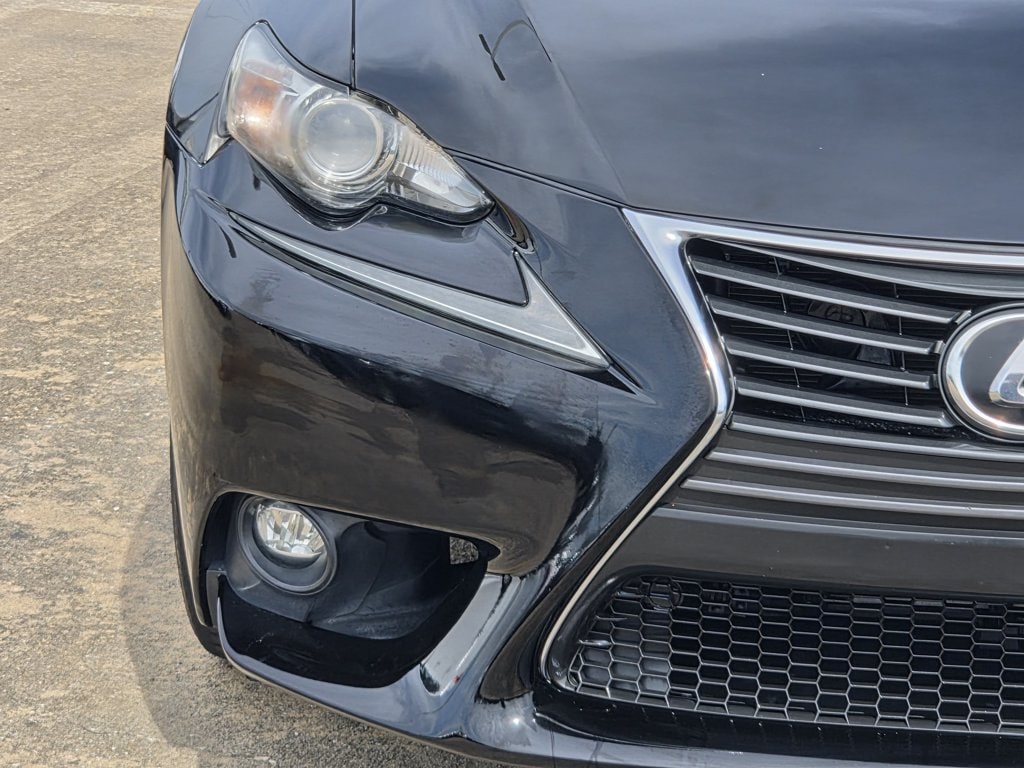 Used 2016 Obsidian Lexus 200t image 5