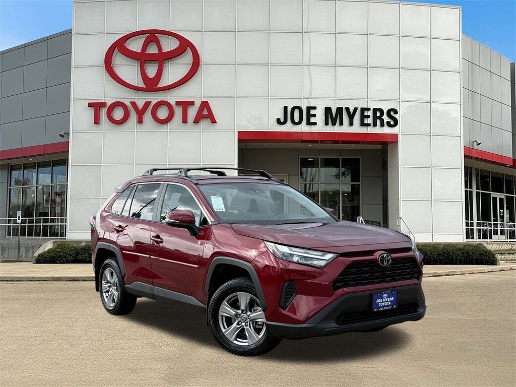 Used 2024 Toyota RAV4 XLE SUV