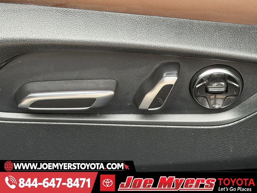 Used 2023 Majestic Black Pearl Acura Advance image 28