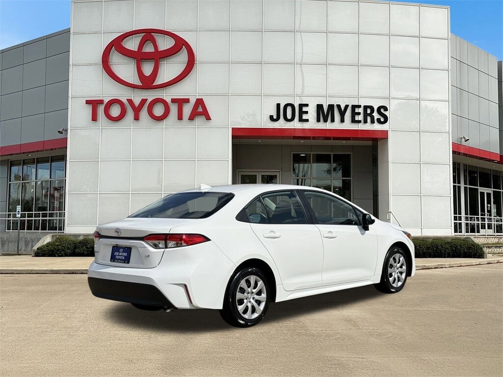 Used 2025 Toyota Corolla LE Sedan